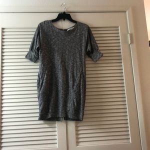 Black and gray sweater